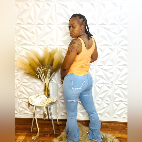 Distressed High Rise Flare Stretch Jeans - Picture 4 of 4